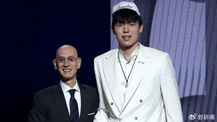 开云体育app下载-杨瀚森年薪442万美元，实际到手有多少？说出来你可能不信|杨翰森|波特兰开拓者队|nba选秀|中国篮球|nba_新浪体育_新浪新闻