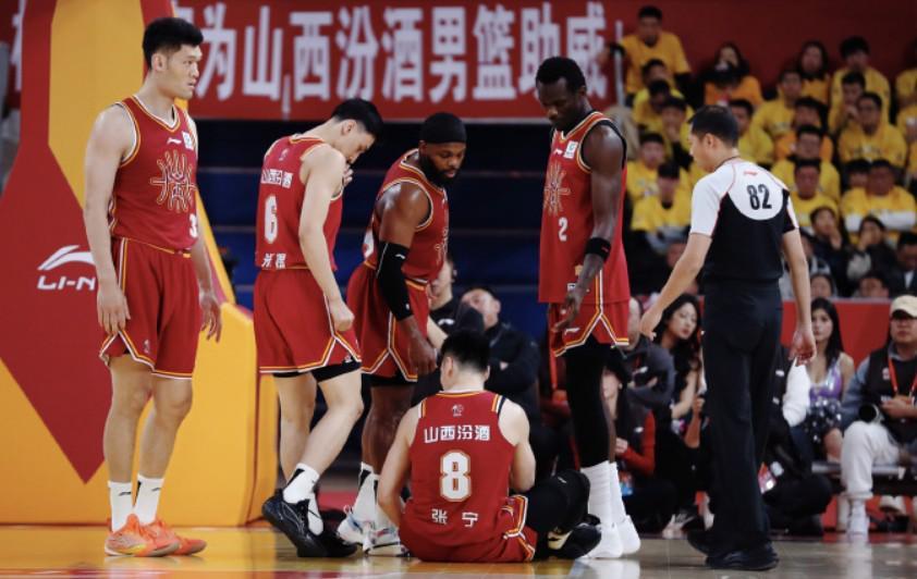 体育app-张宁回应大腿肌肉撕裂：再选一次我还是会在那个节点上场打球