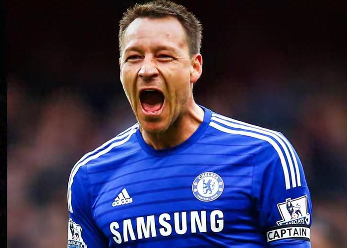 赛事直播-34岁铁人范戴克，英超第一中卫之争竟被他“踢”成连续剧？|约翰·特里|格拉文贝尔奇|利物浦|C罗|特里_新浪体育_新浪新闻